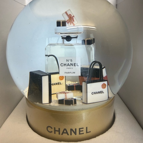 CHANEL Snow Globe with Gold Base - Picture 2 of 7